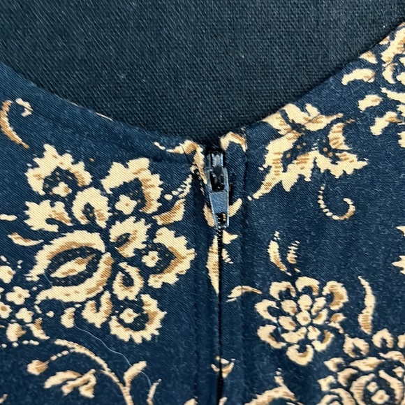 Vintage 90s floral dress - Picture 15 of 16